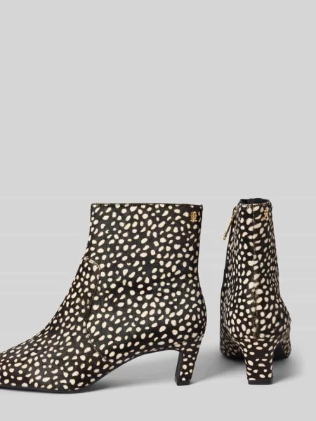 Sztyblety z naturalnej skóry bydlęcej model ‘SNOW LEOPARD’ Tommy Hilfiger