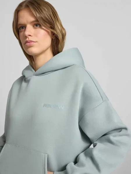 Bluza z kapturem z logo i kieszenią kangurką Review błękitna