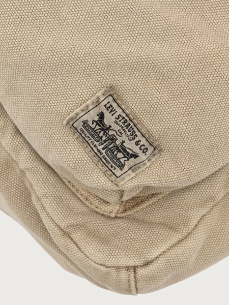 Levi's раница дамска от REMI бежово