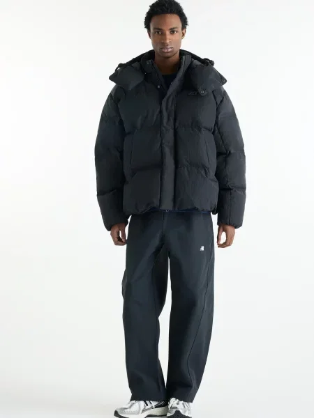 Пуховик New Balance черный