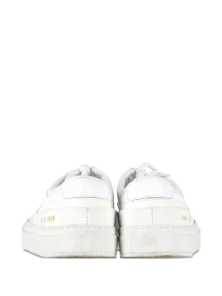 Sneakerși Common Projects din piele alb