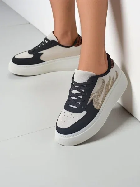 Sneakerși Resti cu platformă negru