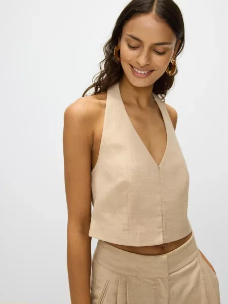 Жилет Reserved с глубоким декольте бежевый