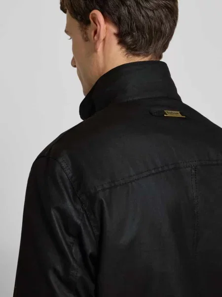 Kurtka funkcyjna z woskowanym splot twill Barbour czarna