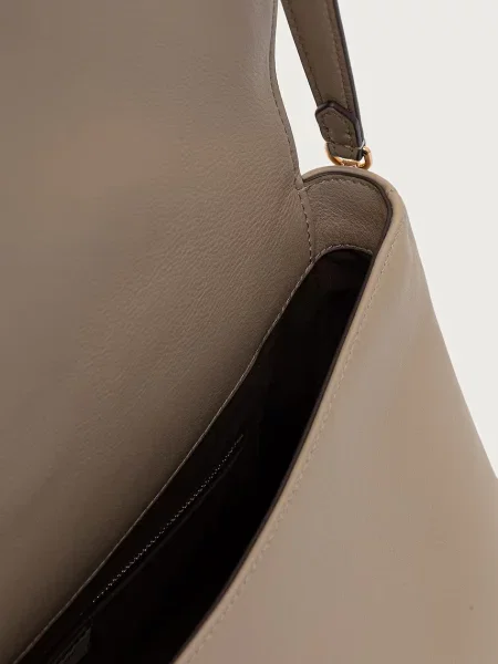 Кожаная сумка Tory Burch