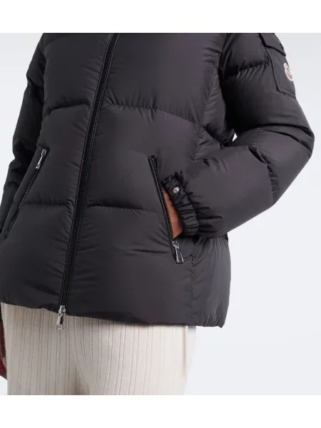 Geacă cu puf Moncler cu glugă negru