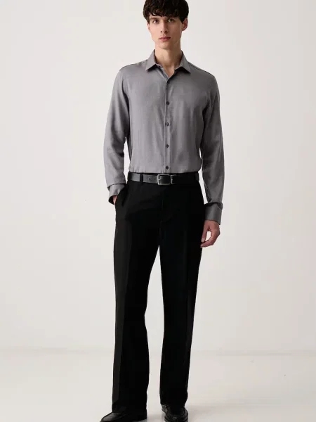 Calvin Klein srajca z dodatkom volne siva