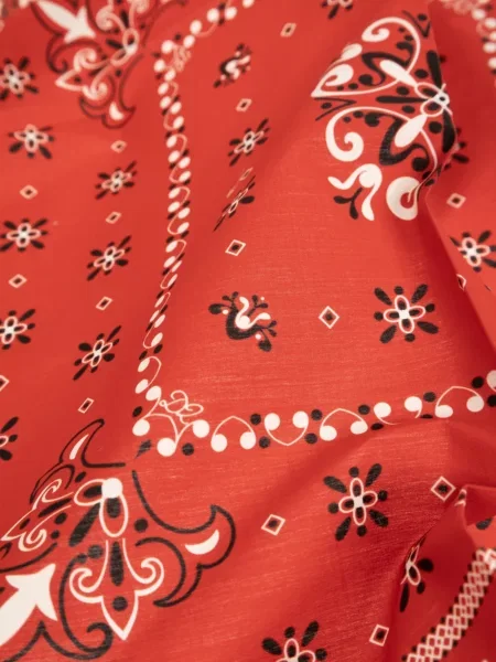 Fular Dsquared2 cu imagine cu model paisley roșu