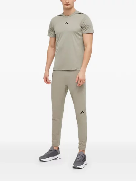 Pruhované běžecké běžecké boty Adidas Run 70S s potiskem černé