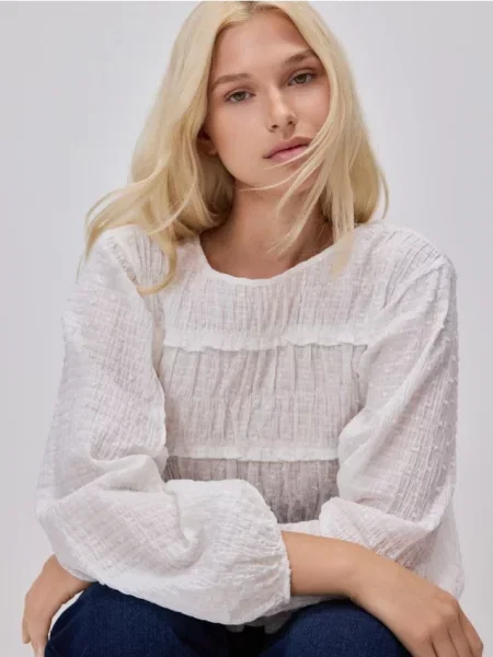 Reserved Блузка зі збірками кремовий 