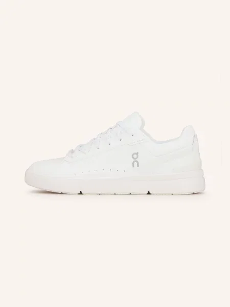 On Sneakersy The Roger Advantage bílá