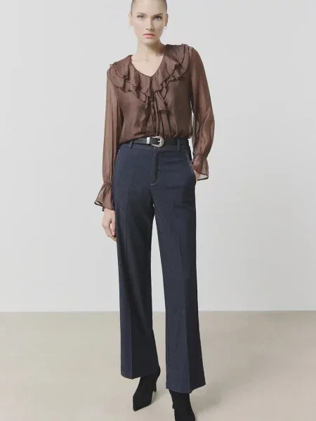 Панталон Answear Lab със стандартна кройка с висока талия синьо