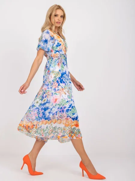 Rochie midi Fashionhunters cu imagine până la genunchi de costum alb