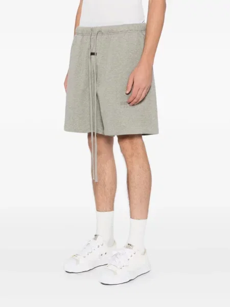 Scurt pantaloni scurți Fear Of God Essentials cu aplicații gri