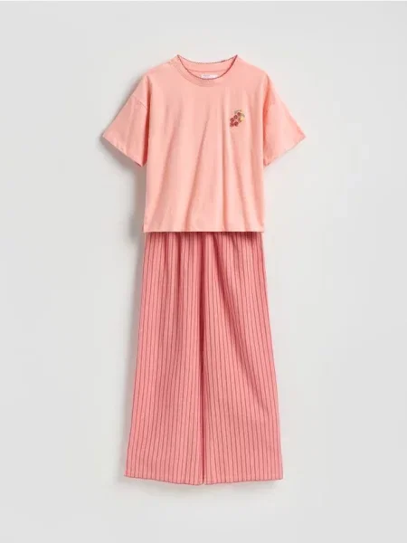 Reserved Set pijama din două piese cu imprimeu roșu-aprins roșu