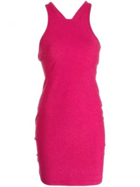 Mała mały sukienka mini Beyond Yoga garniturowa różowa