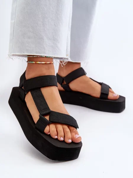 Сандали Boto на платформе черно