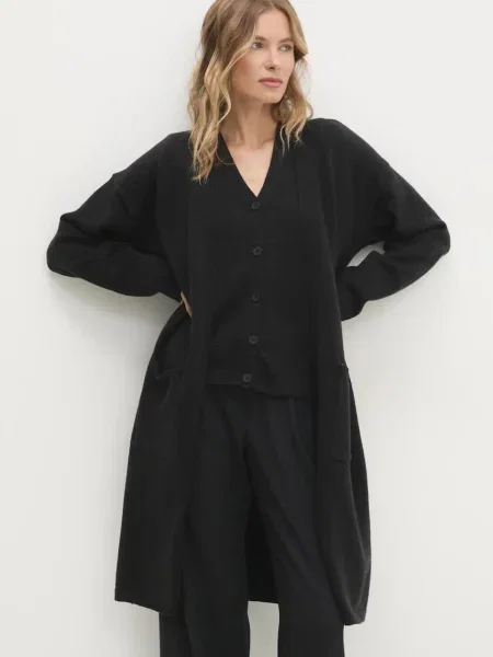 Вълнен анцуг Answear Lab черно