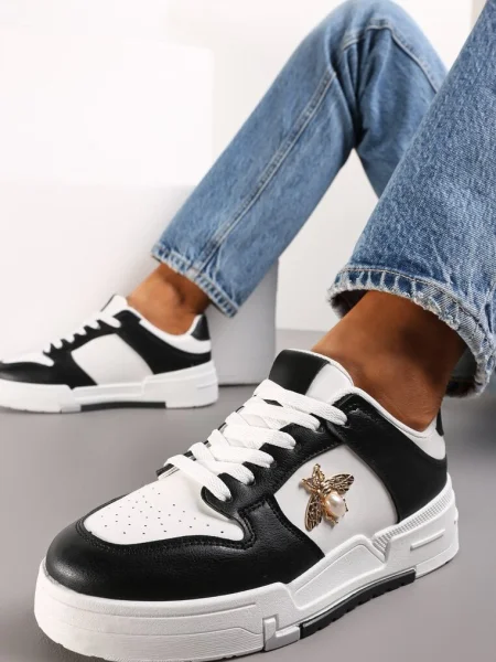 Sneakers cu Brosă cu Perlă în Formă de Insectă Zuriana negri