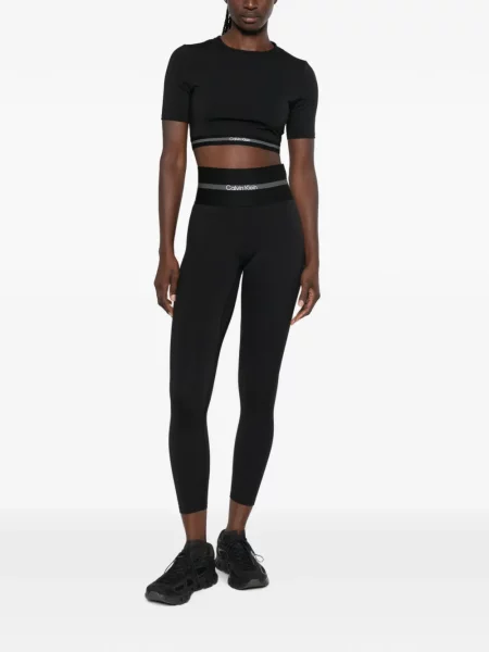 Περικομμένο μπλούζα Calvin Klein με αυτόγραφο μαύρο