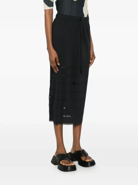 Plisirana suknja Pleats Please Issey Miyake s vezicama crna