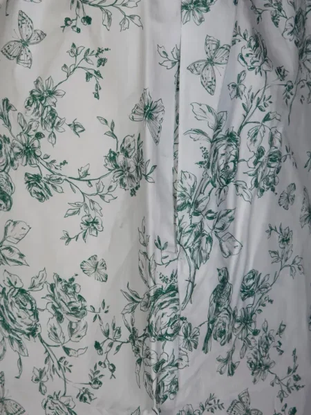 Szorty Robert Friedman w kwiatki z nadrukiem białe