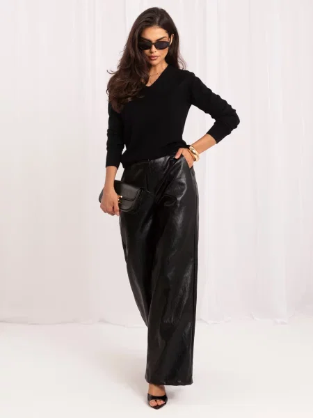 Pulover Italy Moda cu decolteu în V negru
