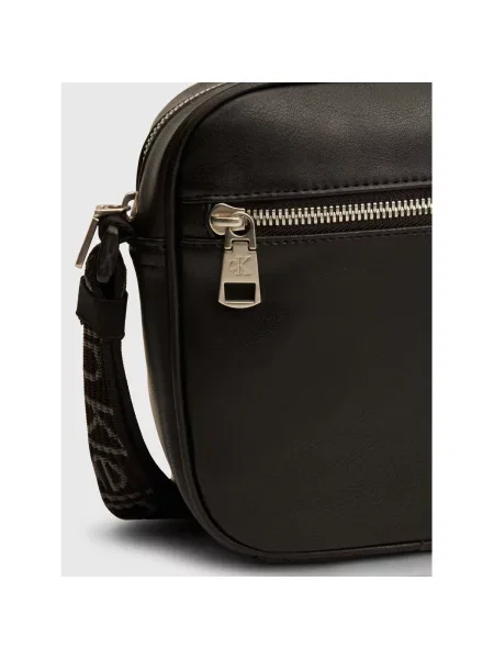 Torba Calvin Klein Jeans crna