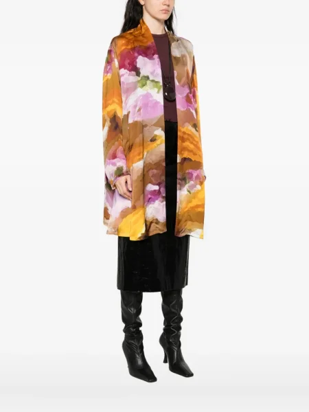 Kurtka Yavi z nadrukiem w abstrakcyjne wzory brązowa