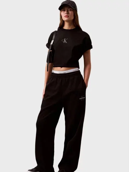 Укорочена футболка Calvin Klein Jeans чорна
