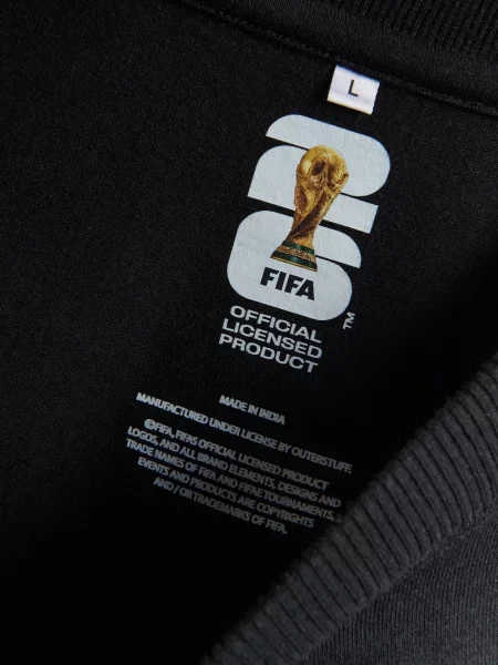 Reserved Футболка FIFA World Cup чорний