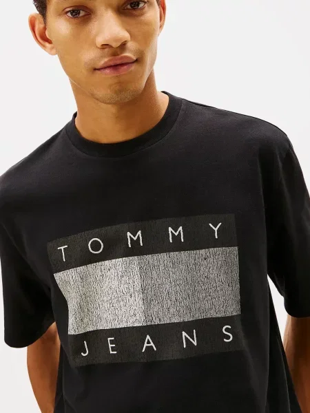 Футболка Tommy Jeans з потертостями чорна