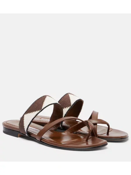 Sandale Manolo Blahnik din piele maro
