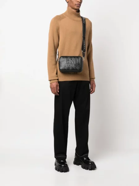 Rankinė Fendi juoda