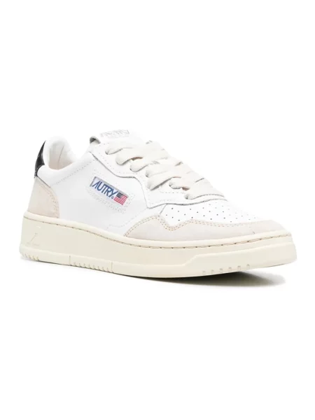 Sneakersy Autry skórzane białe