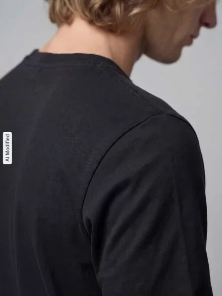 PUMA koszulka Essentials z małym logo No. 1 Odzież S czarny