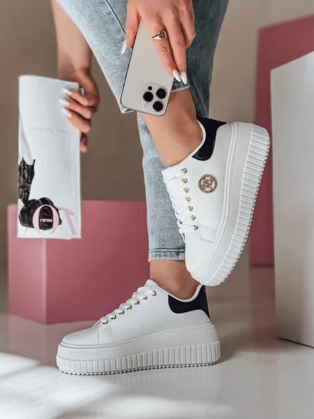 Sneakersy na platformie KITNOT biało-czarne Dstreet czarne