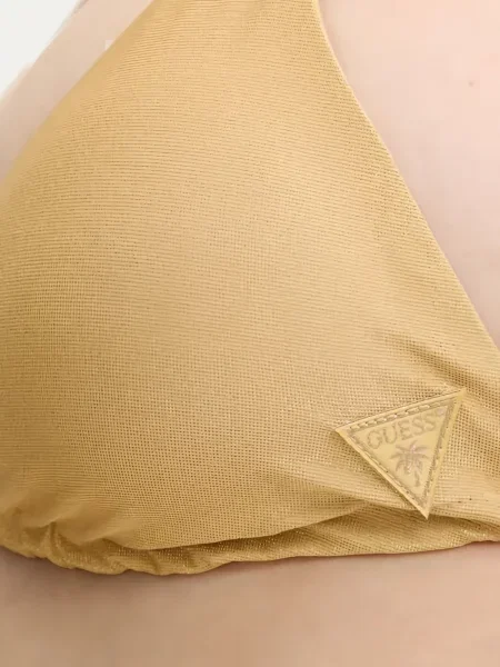 Bikini Guess autogrammal