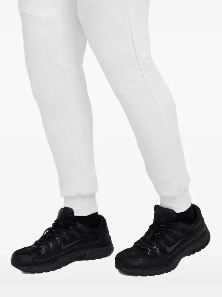 Tricou grafic Nike cu imagine alergare din fleece negru