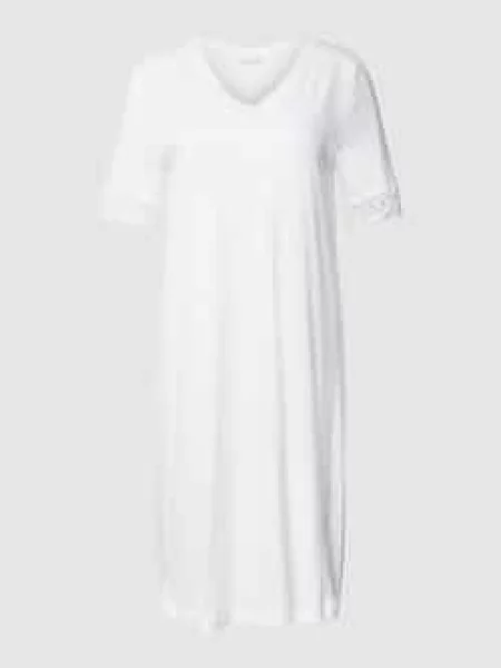 Koszula nocna obszyta koronką Hanro biała