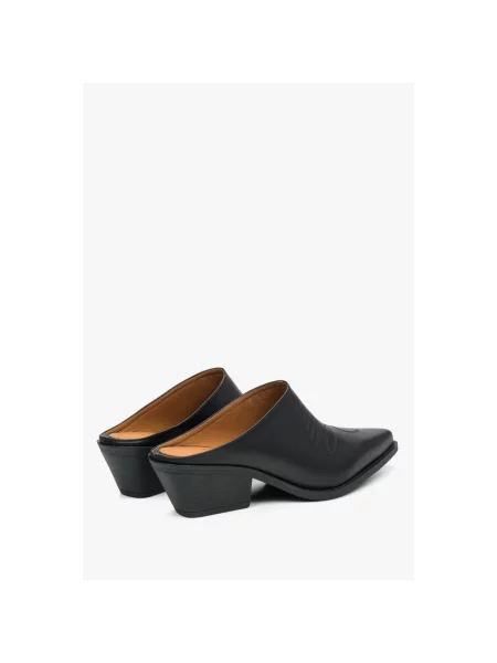 Кожаные сапоги Estro черные