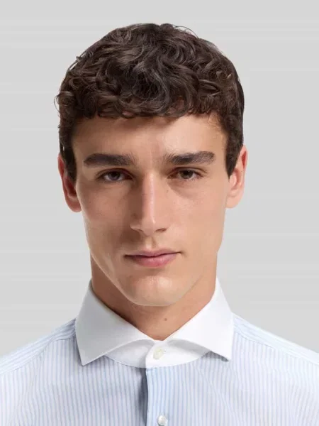 Koszula biznesowa o kroju slim fit z czystej bawełny model Boss błękitna