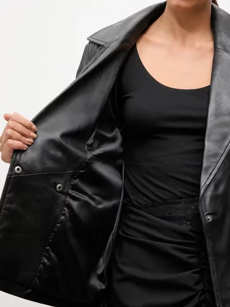 Кожаная куртка Answear.lab черная