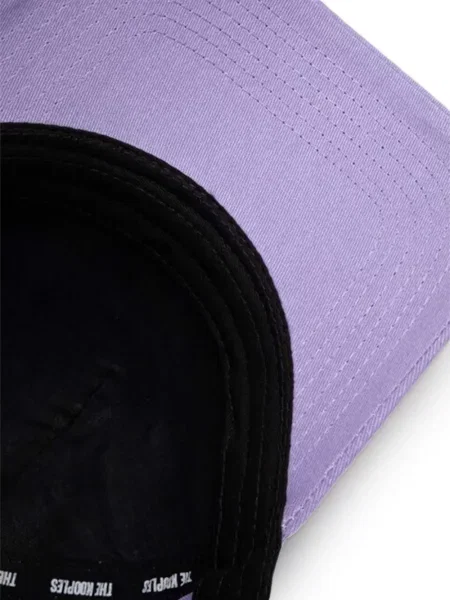 Hímzett baseball sapka The Kooples lila