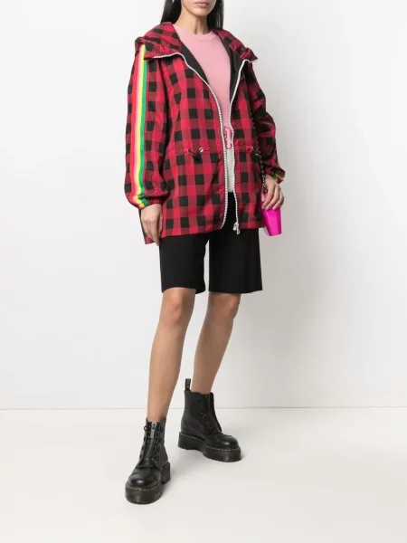 Siuvinėta vėjastriukė Palm Angels raudona
