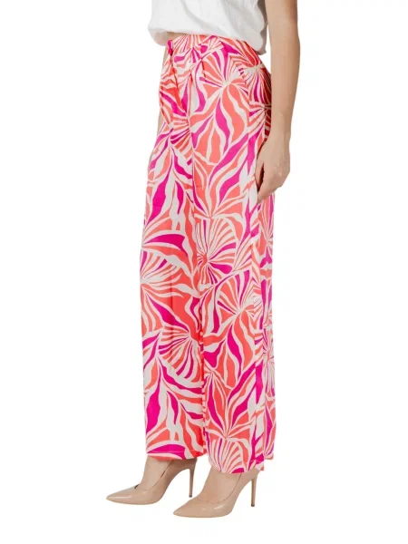 Wielobarwność spodnie Only białe