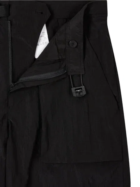 Pantaloni scurți Studio Tomboy cu cataramă negru