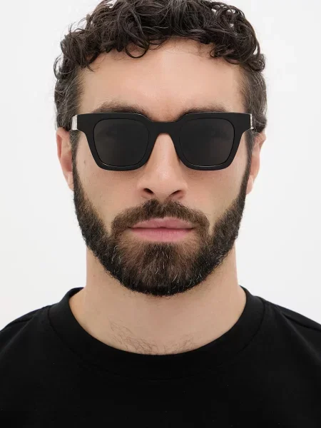 Saint Laurent négyzet alakú napszemüveg fekete