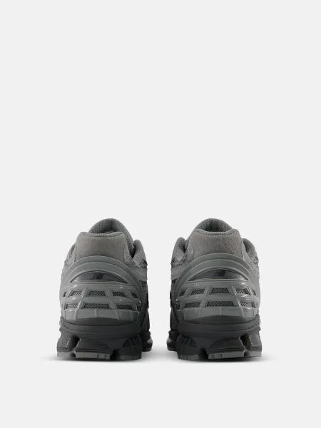 Кроссовки New Balance серые