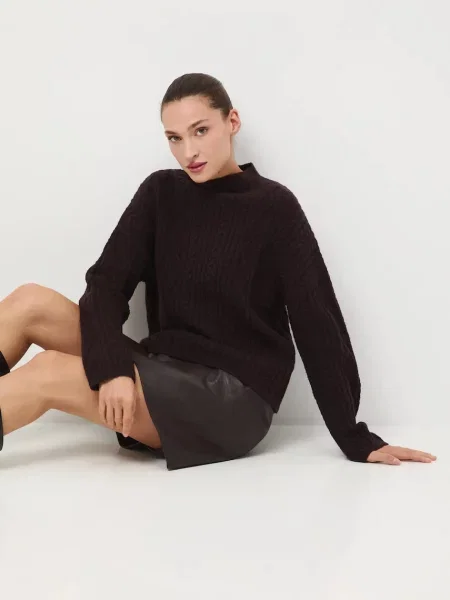 Пуловер Medicine с ниско поло кафяво